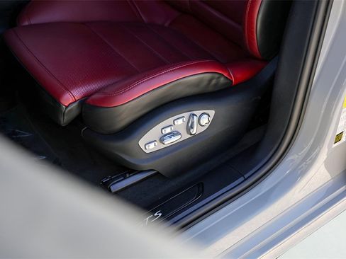 Used 2022 Porsche Macan GTS image 11