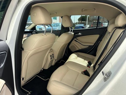 Used 2018 Mercedes-Benz GLA 250 image 13