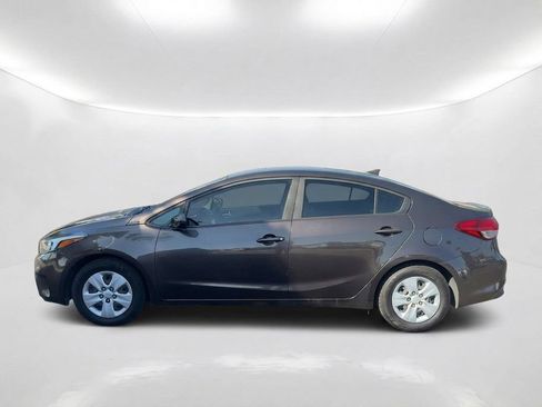 Used 2017 Kia Forte LX FWD image 9