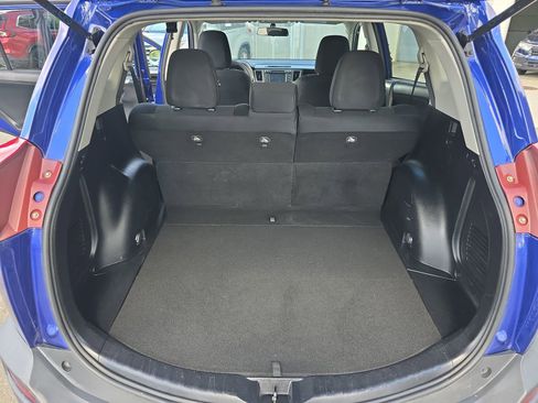 Used 2014 Toyota RAV4 LE image 12
