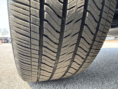 Used 2025 GMC Yukon XL Denali Ultimate image 12