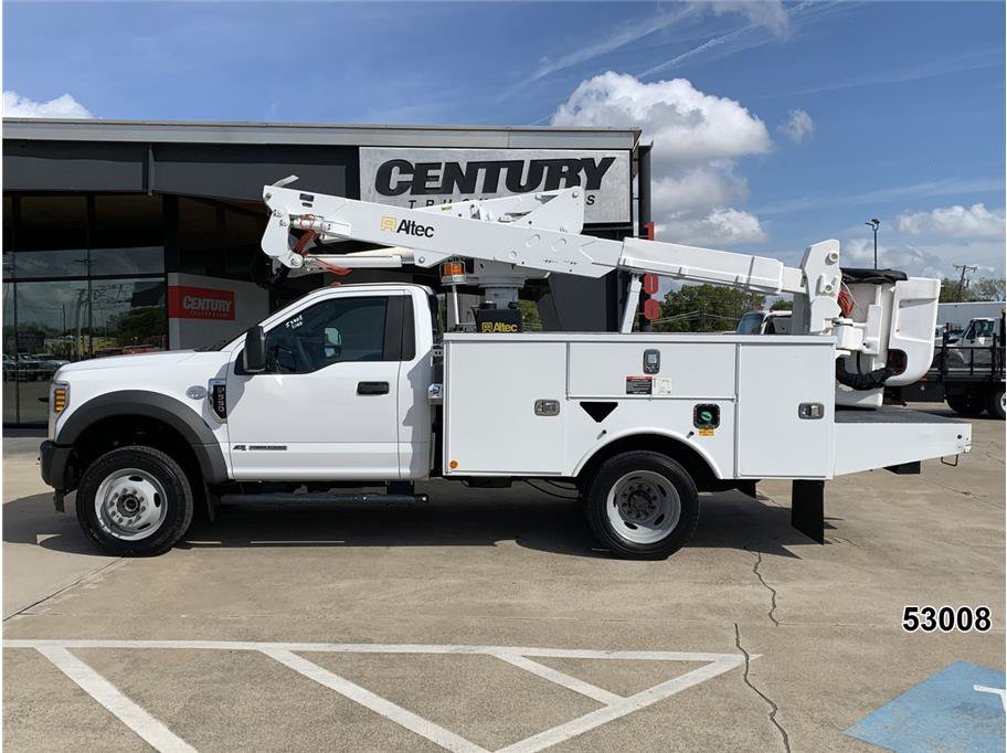 Used 2019 Ford F550 4x4 Regular Cab Super Duty w/ Snow Plow Prep Package image 5