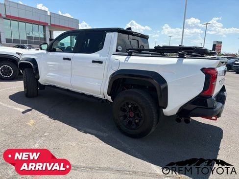 Used 2024 Toyota Tacoma TRD Pro AWD/4WD image 4