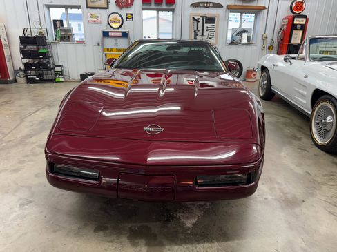 Used 1993 Chevrolet Corvette Coupe image 8