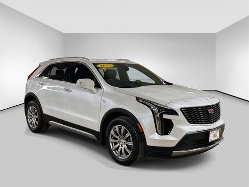 Used 2023 Cadillac XT4 Premium Luxury image 7