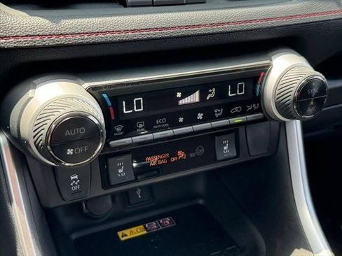 Certified 2022 Toyota RAV4 XSE w/ Weather Package AWD/4WD image 85