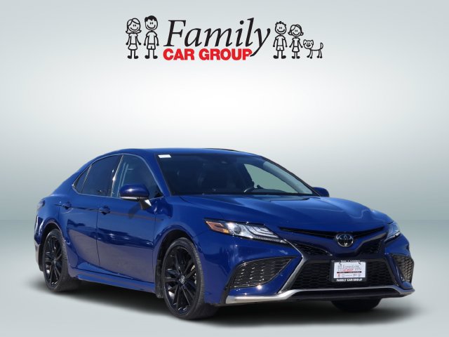 Used 2024 Toyota Camry XSE FWD image 2
