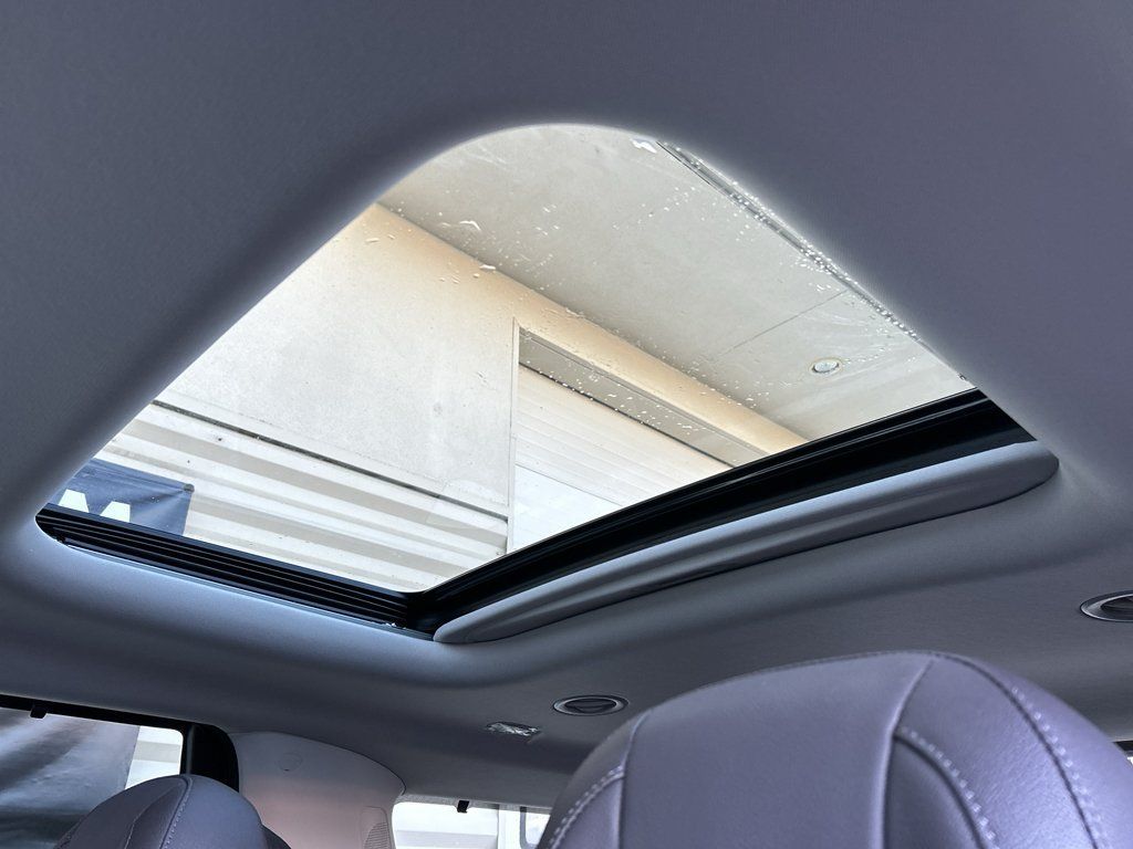 New 2026 Kia Carnival SX Prestige FWD image 14