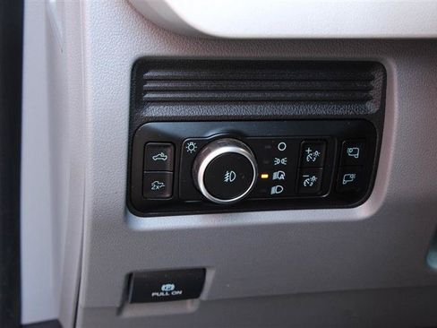 Used 2025 Ford F250 XLT w/ Black Appearance Package AWD/4WD image 30