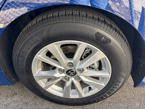 Used 2025 Toyota Camry LE image 30