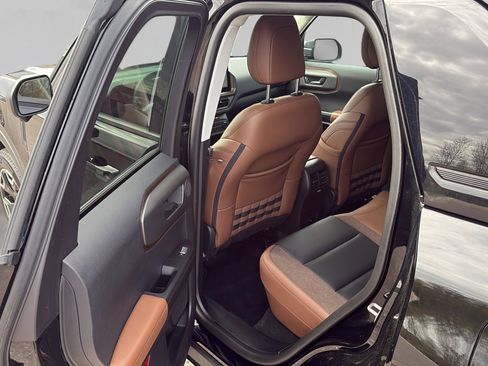 Certified 2025 Ford Bronco Sport Outer Banks w/ Outer Banks Tech Package+ AWD/4WD image 13