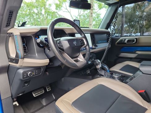 Used 2022 Ford Bronco Wildtrak AWD/4WD image 17