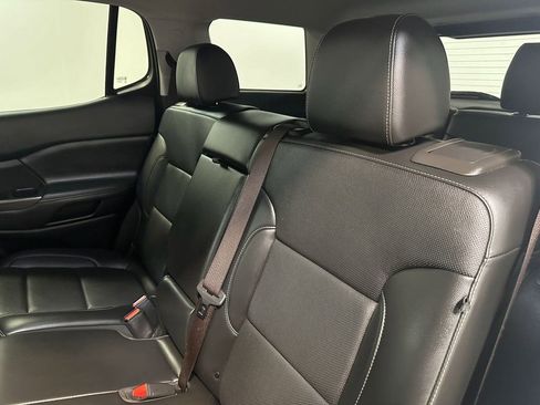 Used 2021 GMC Acadia SLT image 11