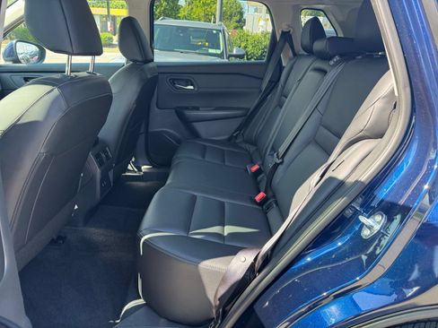 Used 2026 Nissan Rogue SL FWD image 29