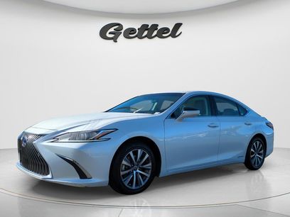 Used 2020 Lexus ES 300h w/ Premium Package