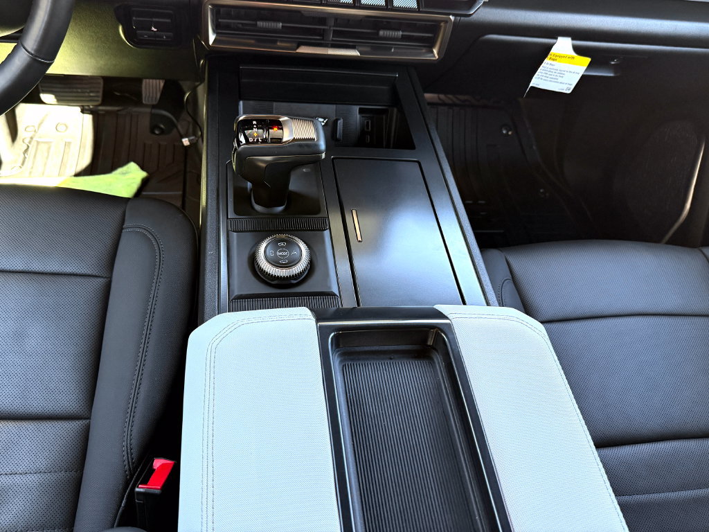 Used 2024 GMC Hummer EV 3X w/ LPO, Illumination Package AWD/4WD image 31