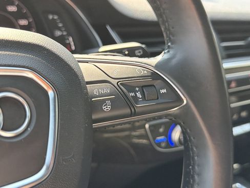 Used 2018 Audi Q7 3.0T Prestige AWD/4WD image 36