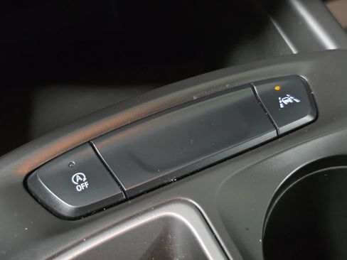 Used 2024 Chevrolet Trax RS FWD image 16