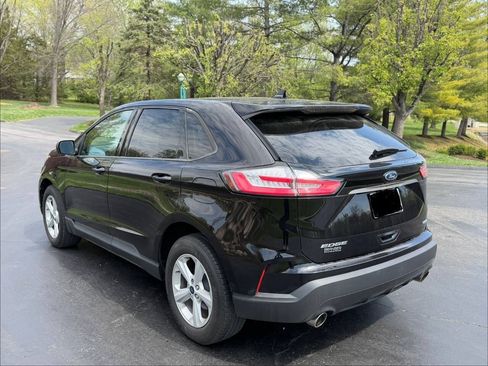 Used 2019 Ford Edge SE FWD image 4