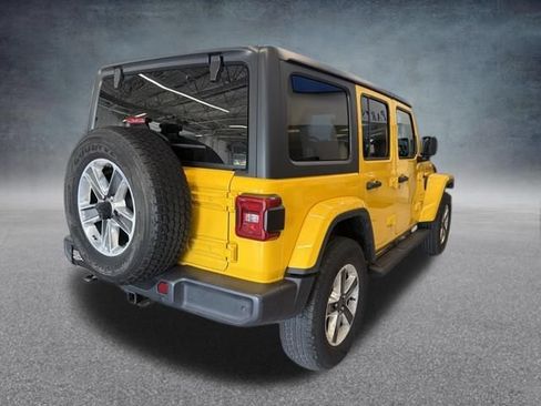 Used 2019 Jeep Wrangler Unlimited Sahara AWD/4WD image 7