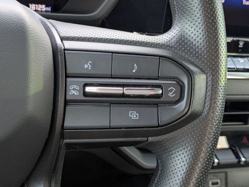 Used 2024 Chevrolet Colorado W/T w/ Safety Package AWD/4WD image 27