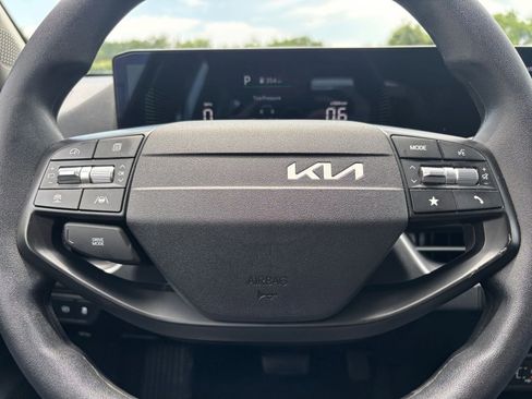 Used 2025 Kia K4 FWD image 27