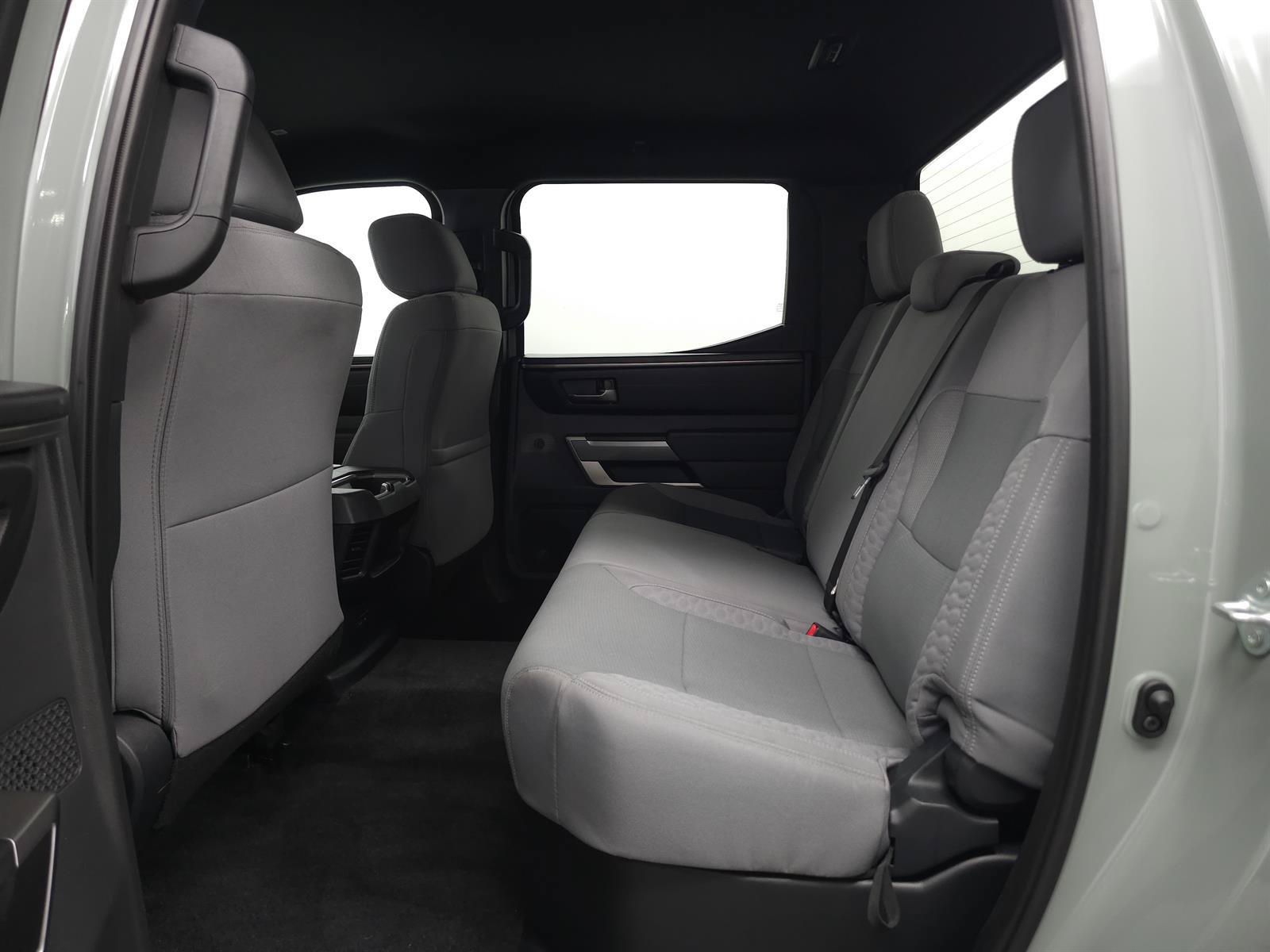Used 2025 Toyota Tundra SR5 w/ SR5 Convenience Package AWD/4WD image 8