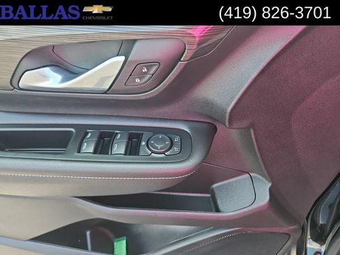 Certified 2023 GMC Terrain SLE w/ Driver Convenience Package AWD/4WD image 11