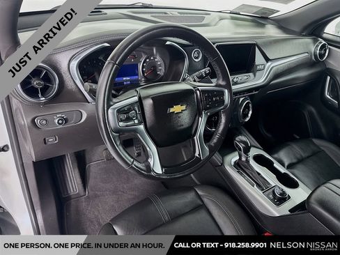 Used 2022 Chevrolet Blazer LT w/ Sound & Technology Package AWD/4WD image 9