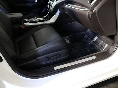 Certified 2018 Acura TLX V6 SH-AWD image 22