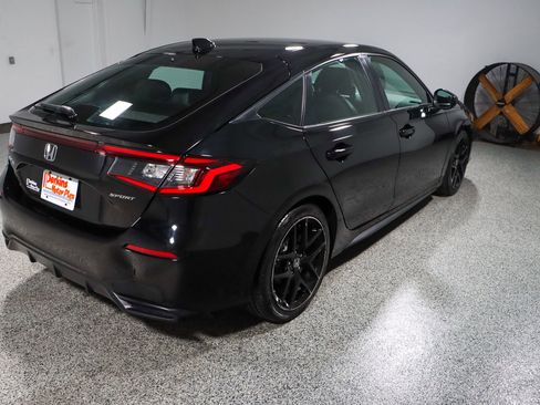 Used 2023 Honda Civic Sport image 7