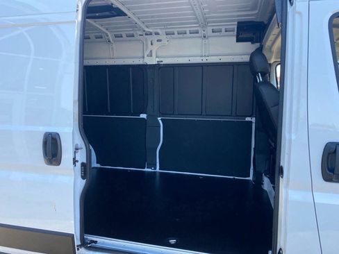 Used 2025 RAM ProMaster 2500 w/ Premium Convenience Group image 22