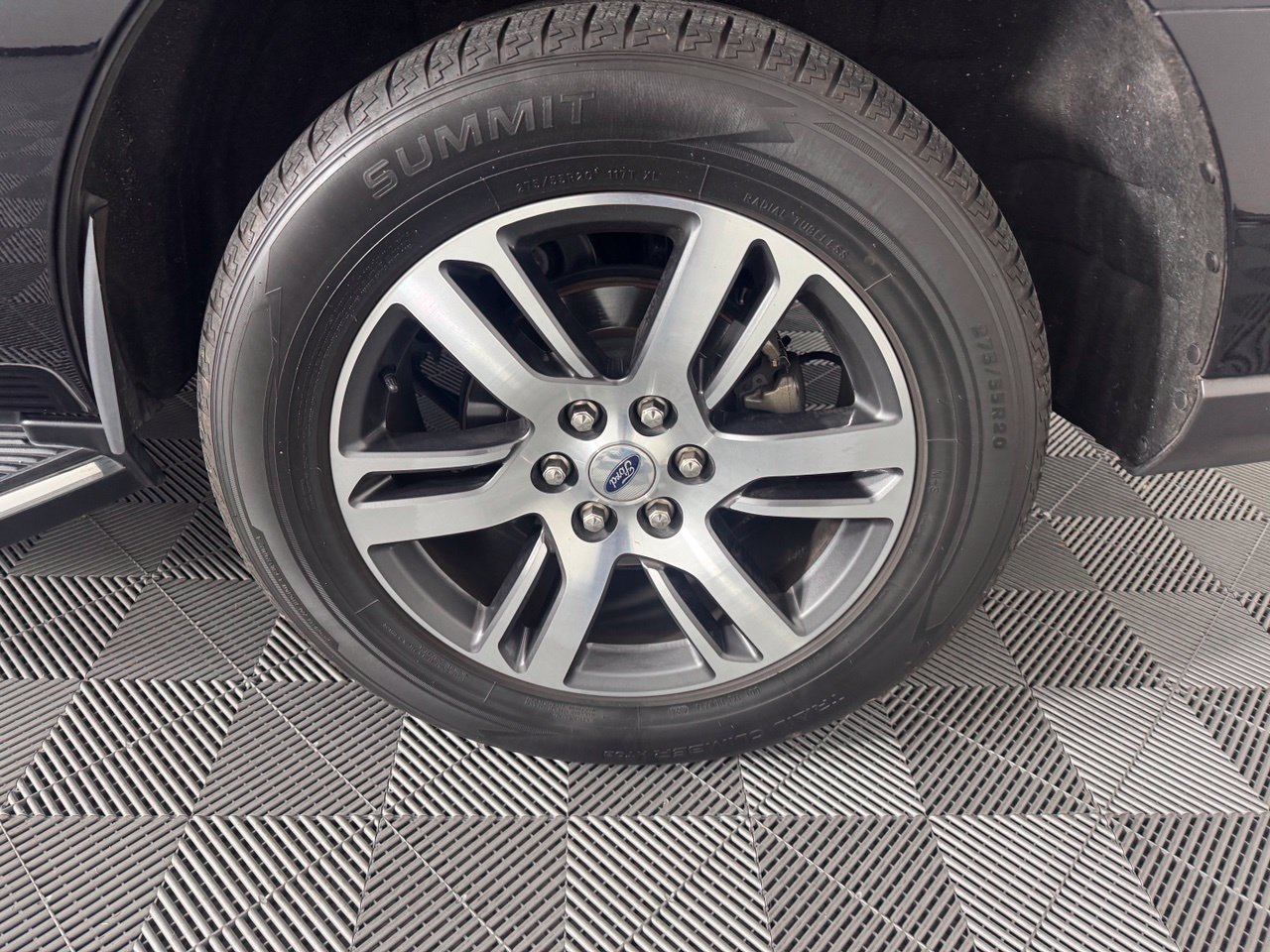 Used 2023 Ford Expedition Limited RWD image 12