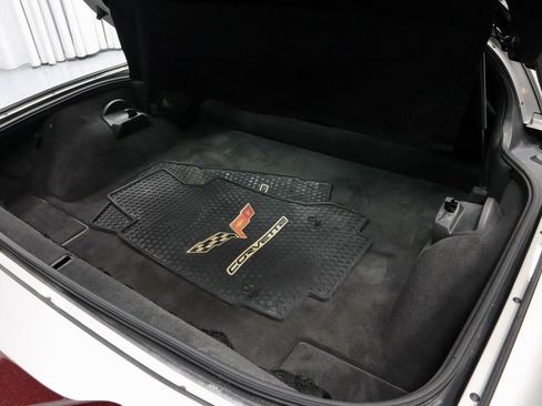 Used 2007 Chevrolet Corvette Coupe w/ Preferred Equipment Group RWD image 13