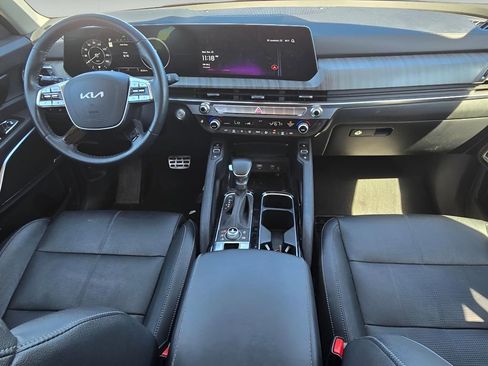 Used 2024 Kia Telluride SX w/ Towing Package image 13