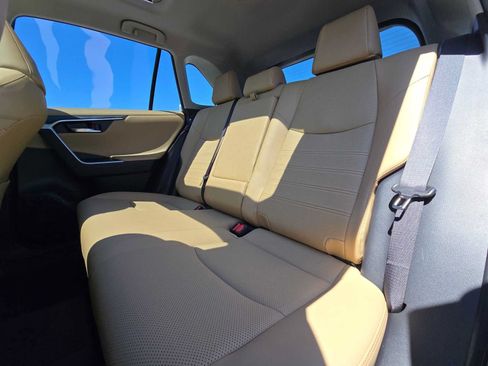 Used 2025 Toyota RAV4 Limited AWD/4WD image 17