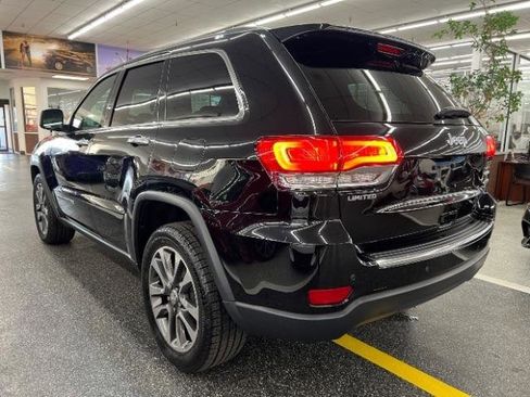Used 2018 Jeep Grand Cherokee Limited image 4