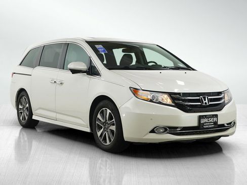 Used 2016 Honda Odyssey Touring Elite image 7