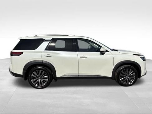 Used 2023 Nissan Pathfinder SL w/ SL Premium Package AWD/4WD image 9
