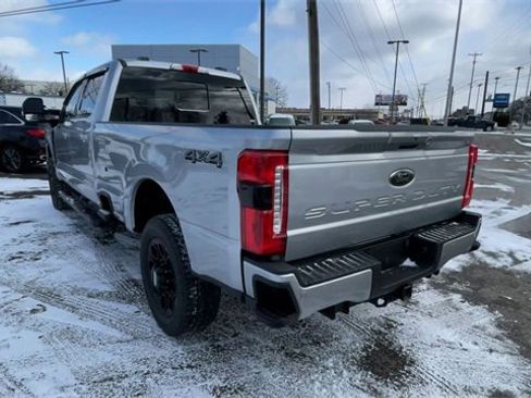 Used 2024 Ford F250 Lariat w/ Black Appearance Package image 8