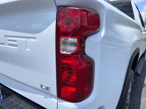 Used 2022 Chevrolet Silverado 2500 LT w/ Convenience Package AWD/4WD image 14