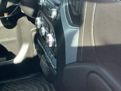 Used 2019 GMC Sierra 1500 SLE w/ SLE Value Package image 7