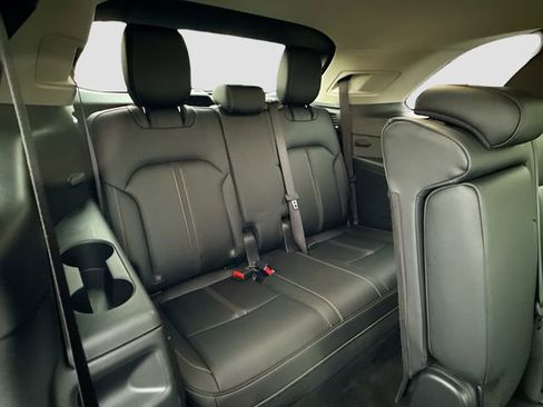 Certified 2025 MAZDA CX-90 3.3 Turbo w/ Select Package image 28