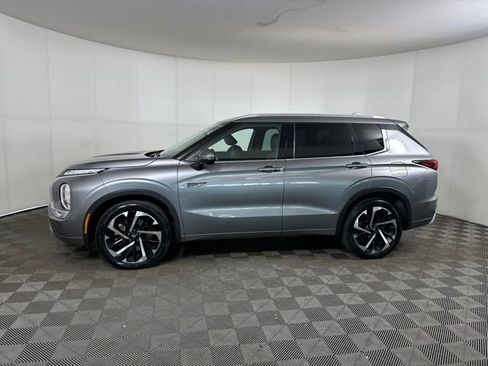 Used 2023 Mitsubishi Outlander SEL image 6