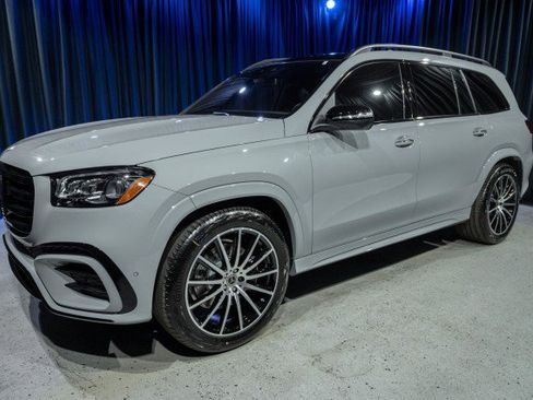 New 2026 Mercedes-Benz GLS 450 450 4MATIC® SUV image 1