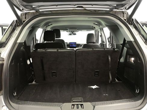 Used 2023 Ford Explorer XLT w/ Equipment Group 202A AWD/4WD image 9
