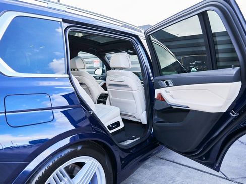 Used 2024 BMW ALPINA XB7 AWD/4WD image 27