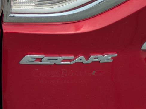 Used 2014 Ford Escape Titanium w/ Equipment Group 401A image 32