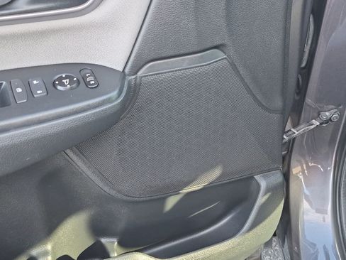 Used 2017 Honda CR-V EX image 16
