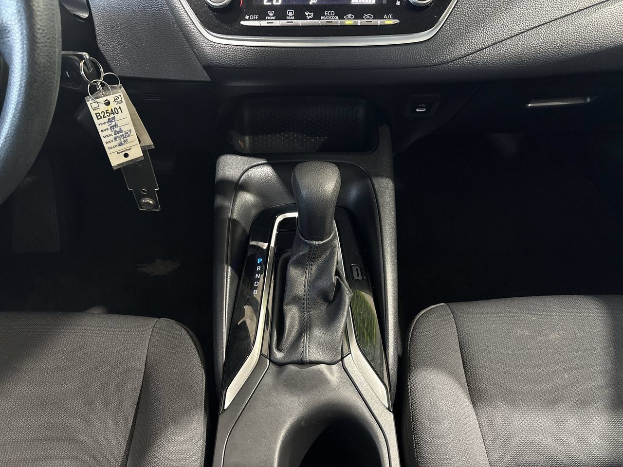 Certified 2024 Toyota Corolla LE FWD image 21